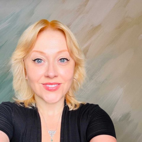 Rachel-Van-Tuyl-LMSW-Mindfulness-Matters-Psychotherapy